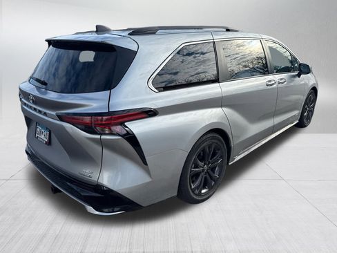 Certified 2021 Toyota Sienna XSE w/ XSE Plus Package image 2