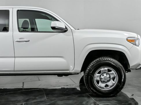 Used 2022 Toyota Tacoma SR AWD/4WD image 11
