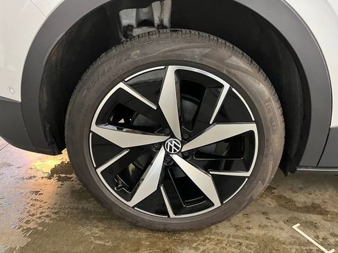 Used 2023 Volkswagen ID.4 Pro S image 30