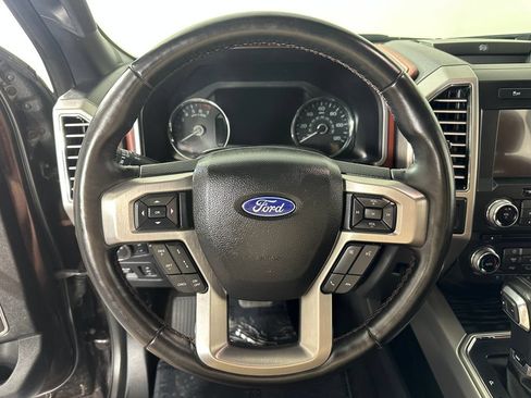 Used 2018 Ford F150 Platinum w/ Equipment Group 701A Luxury AWD/4WD image 22