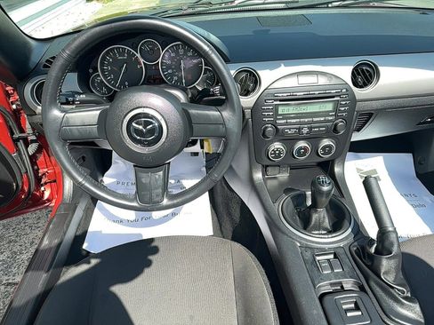 Used 2012 MAZDA MX-5 Miata Sport image 7