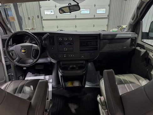 Used 2021 Chevrolet Express 2500 w/ Driver Convenience Package image 18