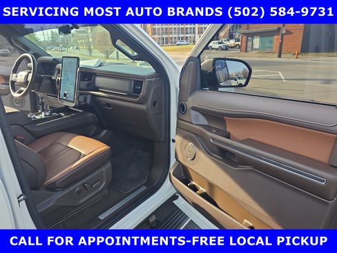 Used 2024 Ford Expedition King Ranch image 21