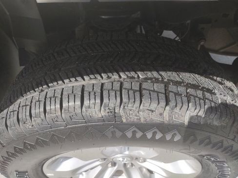 Used 2023 RAM 1500 Laramie image 5