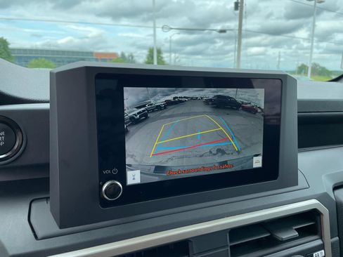 Used 2024 Toyota Tacoma SR image 24