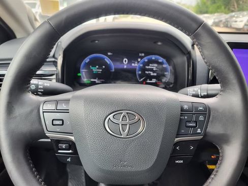 Used 2025 Toyota Camry XLE w/ Premium Package AWD/4WD image 15