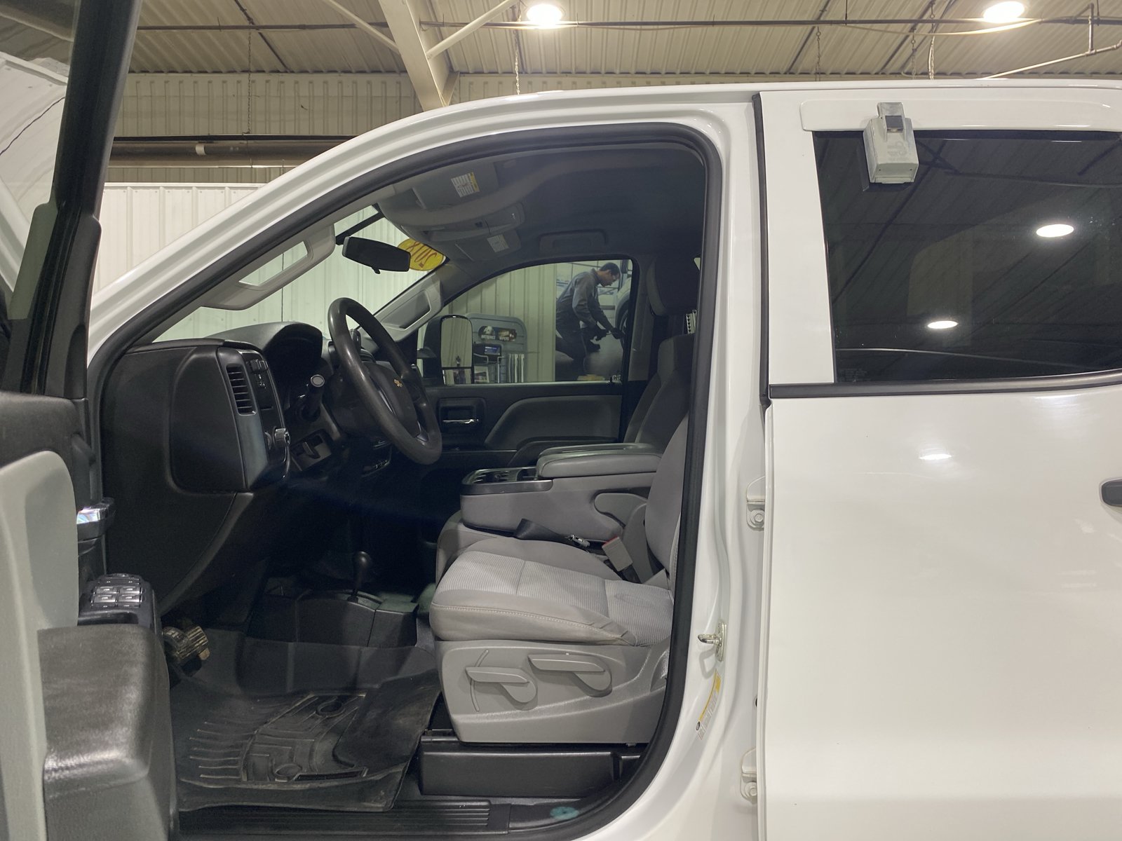 Used 2018 Chevrolet Silverado 2500 W/T w/ WT Fleet Convenience Package AWD/4WD image 2