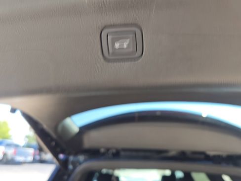 Used 2023 Buick Enclave Avenir w/ Avenir Technology Package image 20