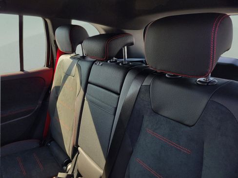 New 2025 Mercedes-Benz GLB 35 AMG 4MATIC image 5