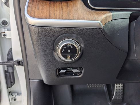 Used 2022 Mercedes-Benz C 300 Sedan image 22