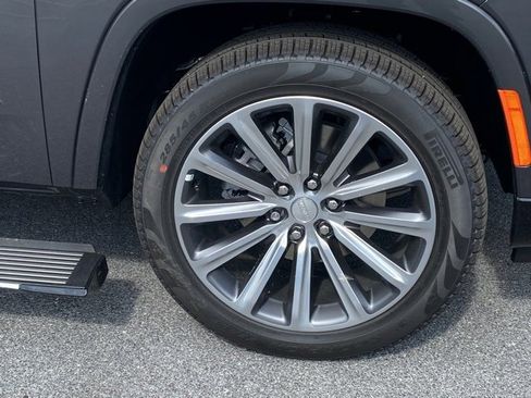 New 2024 Jeep Grand Wagoneer L Base w/ Rear Seat Video Group 1 image 12