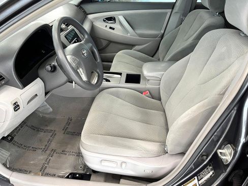 Used 2009 Toyota Camry LE image 9