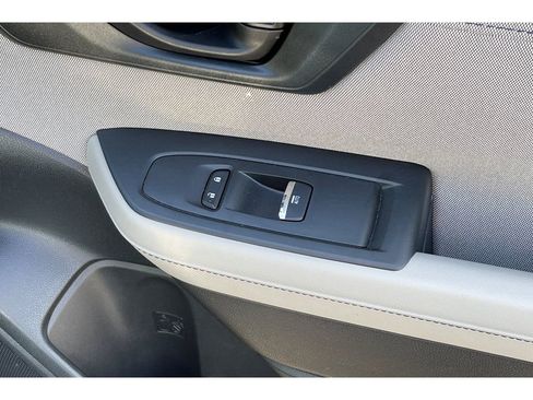 Used 2025 Subaru Forester Premium image 22