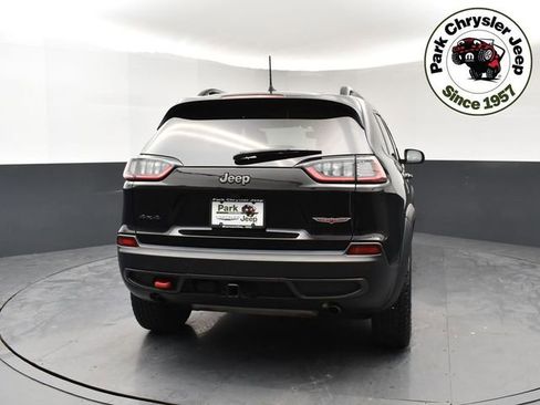 Used 2022 Jeep Cherokee Trailhawk w/ Sun, Sound & Nav Group AWD/4WD image 5