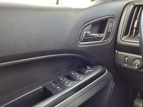 Used 2019 Chevrolet Colorado LT w/ LT Convenience Package image 20