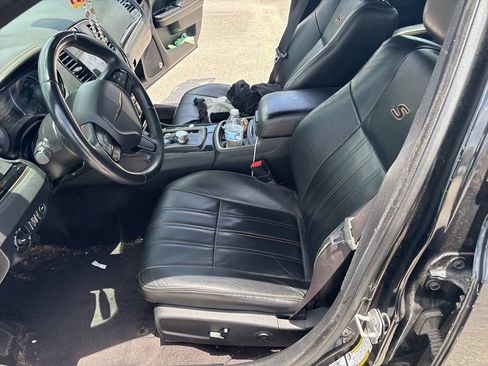 Used 2017 Chrysler 300 S RWD image 5