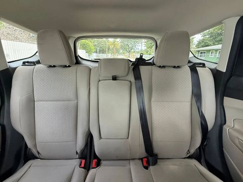 Used 2019 Ford Escape SE image 14