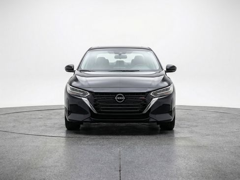 Used 2025 Nissan Sentra SV FWD image 2