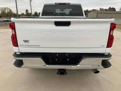 Used 2022 Chevrolet Silverado 2500 LT w/ Convenience Package image 16