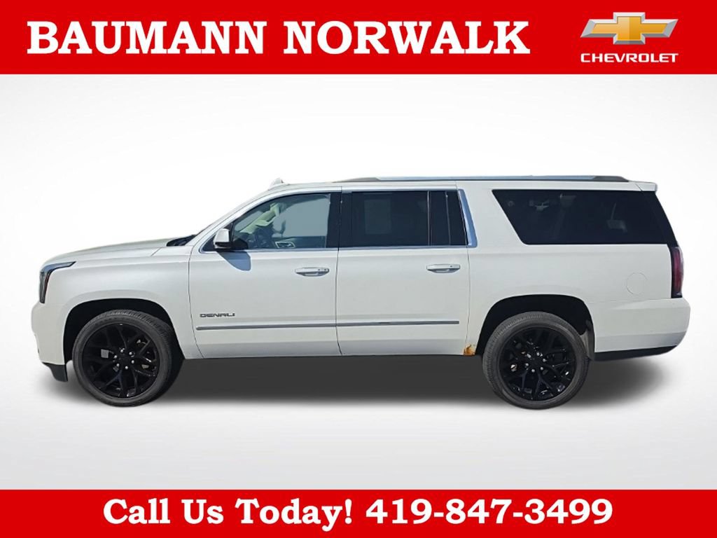 Used 2017 GMC Yukon XL Denali w/ Open Road Package AWD/4WD image 9