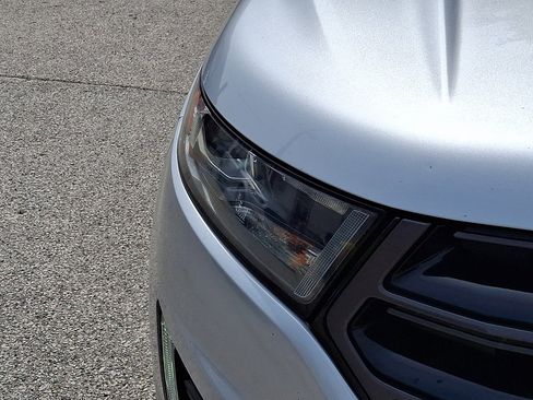 Used 2018 Ford Edge Sport w/ Equipment Group 401A AWD/4WD image 9