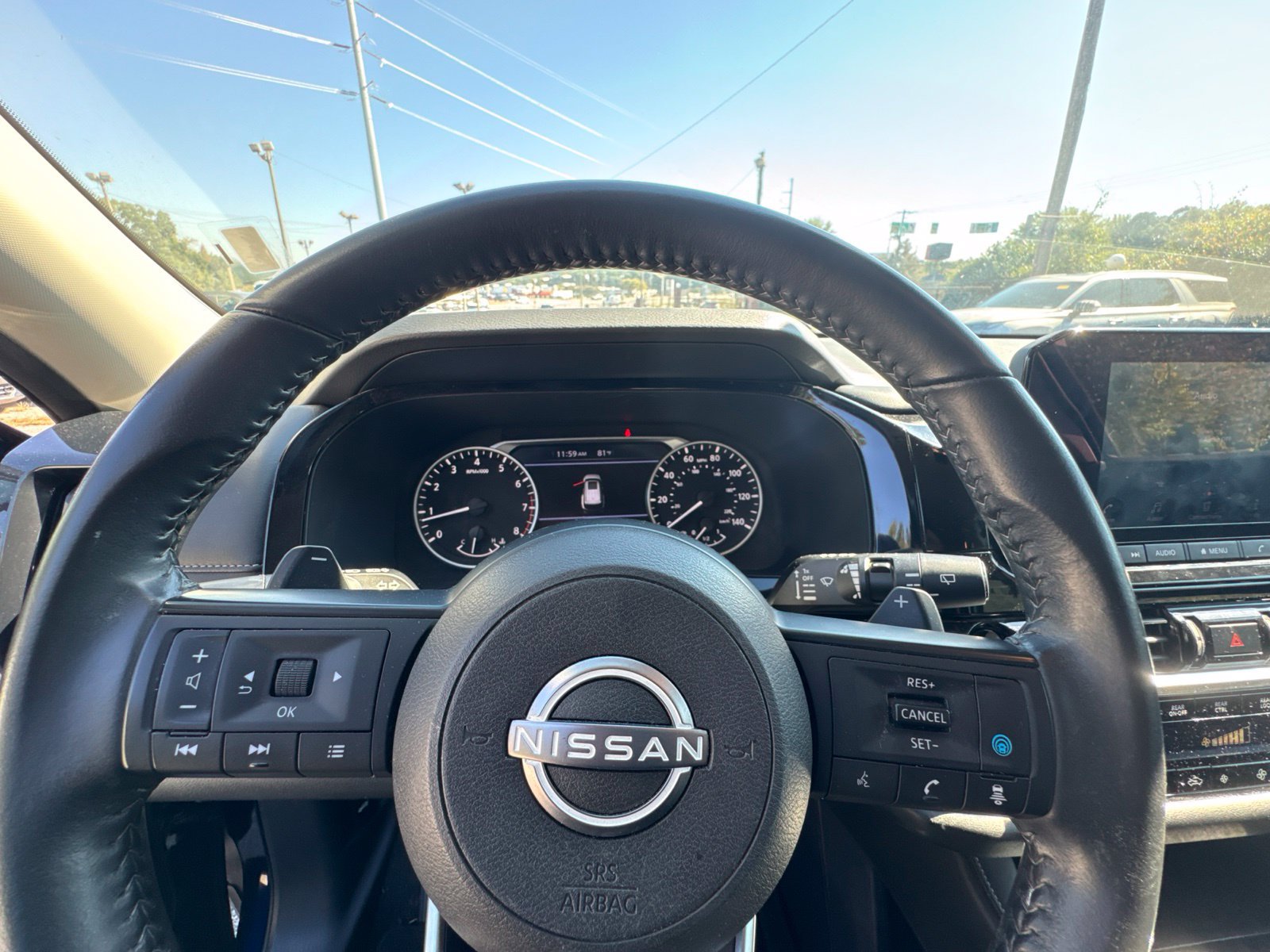 Used 2025 Nissan Pathfinder SV FWD image 17