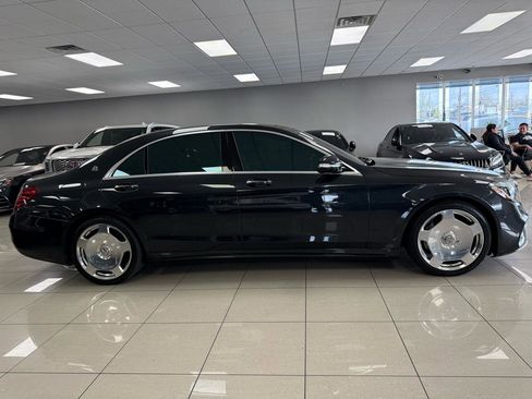 Used 2018 Mercedes-Benz S 560 Sedan w/ AMG Line Exterior image 3