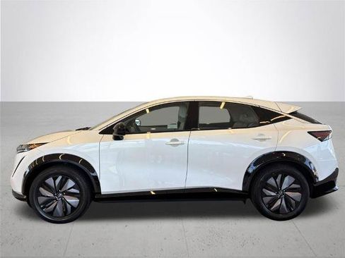 Certified 2024 Nissan Ariya FWD image 12