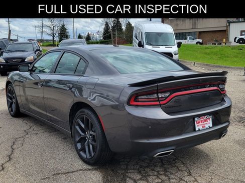 Used 2022 Dodge Charger SXT w/ Blacktop Package RWD image 3
