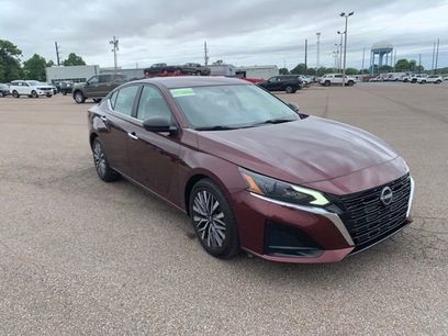 Used 2025 Nissan Altima 2.5 SV