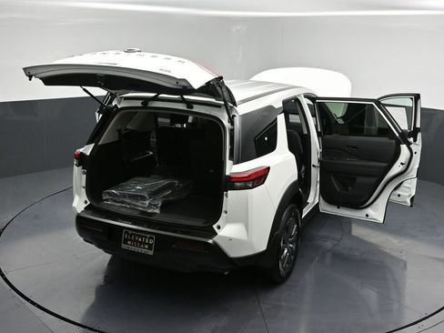 New 2026 Nissan Pathfinder S AWD/4WD image 34