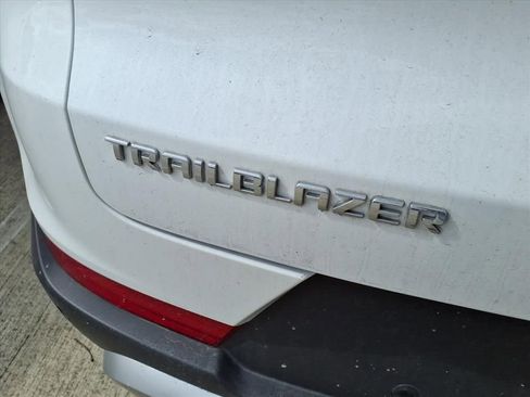 Used 2026 Chevrolet TrailBlazer LT w/ LT Cold Weather Package image 8