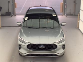 Used 2023 Ford Escape ST-Line Select w/ Tech Pack #2 AWD/4WD image 2