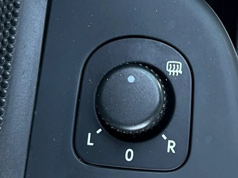 Used 2013 Volkswagen Jetta S FWD image 35