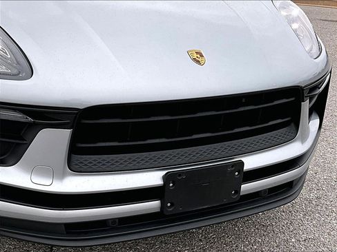 Used 2022 Porsche Macan image 20