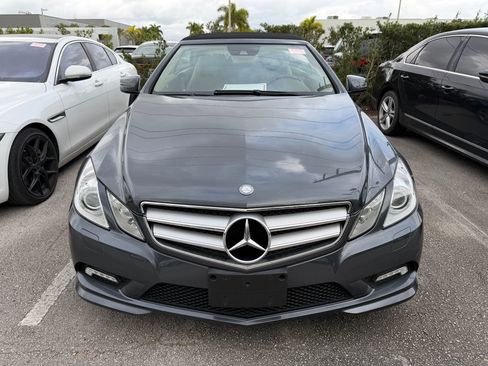 Used 2011 Mercedes-Benz E 550 Cabriolet image 2
