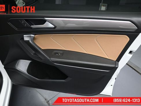 Used 2023 Volkswagen Tiguan SE R-Line FWD image 36