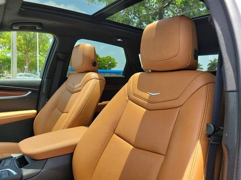 Certified 2023 Cadillac XT5 Premium Luxury FWD image 33