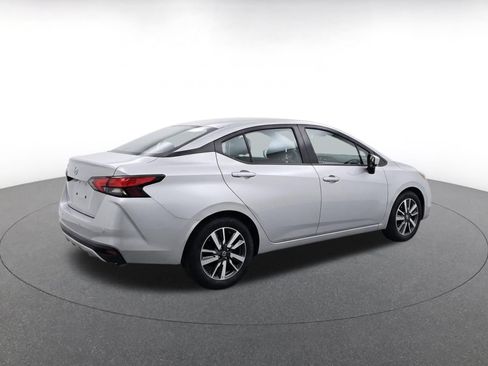 Used 2025 Nissan Versa SV FWD image 9