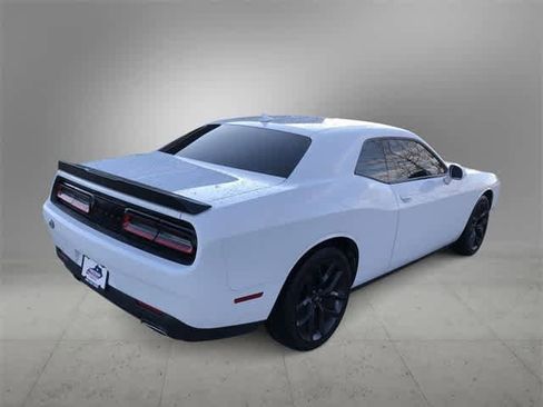 Used 2021 Dodge Challenger SXT w/ Driver Convenience Group image 6
