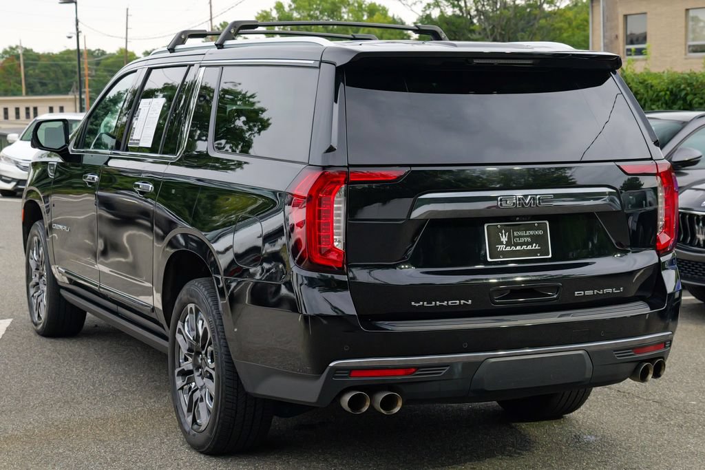Used 2023 GMC Yukon XL Denali Ultimate w/ LPO, Floor Liner Package AWD/4WD image 5