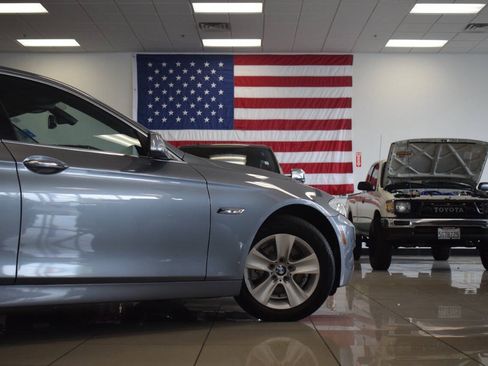 Used 2012 BMW 528i Sedan RWD image 35