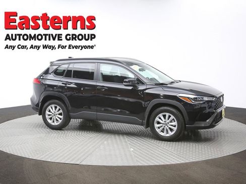 Used 2022 Toyota Corolla Cross LE image 46