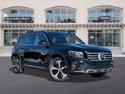 Used 2025 Mercedes-Benz GLB 250 image 1