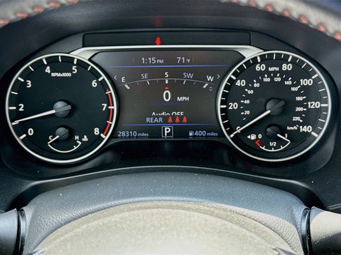 Used 2024 Nissan Altima 2.5 SR w/ SR Premium Package FWD image 13