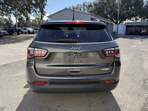 Used 2022 Jeep Compass Latitude image 5