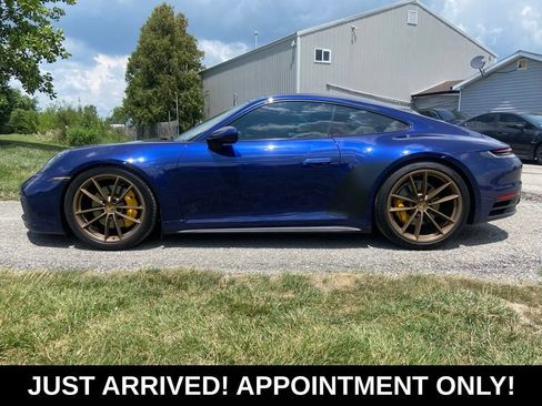 Used 2020 Porsche 911 Carrera 4S AWD/4WD image 2