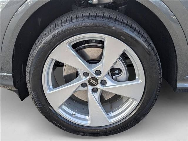 New 2025 Audi Q5 Premium Plus w/ Premium Plus AWD/4WD image 9