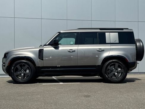 Certified 2023 Land Rover Defender 110 X-Dynamic SE AWD/4WD image 2