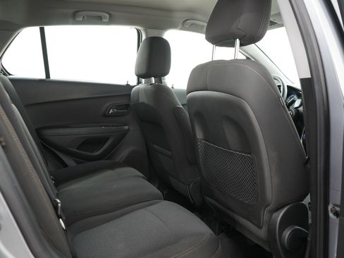 Used 2020 Chevrolet Trax LS FWD image 13